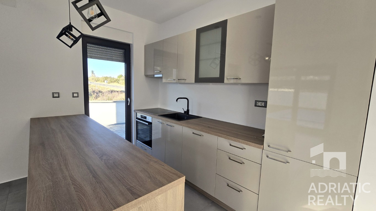 House For sale - ŠIBENSKO-KNINSKA VODICE