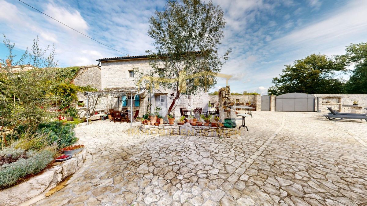 Kuća Na prodaju - ISTARSKA TINJAN