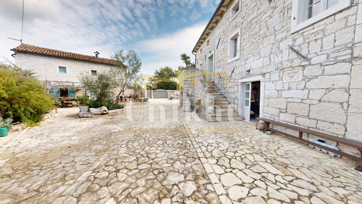 Kuća Na prodaju - Istarska Tinjan - foto 4/47