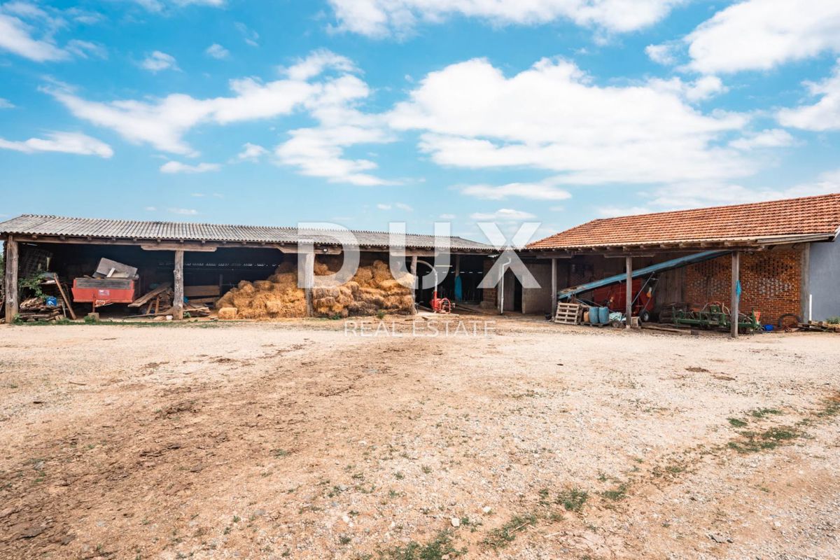 Terrain À vendre - SISAČKO-MOSLAVAČKA GVOZD