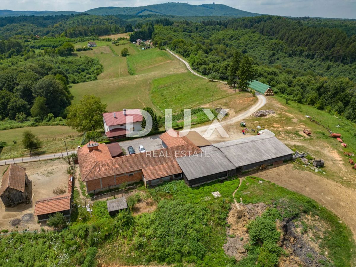 Maison À vendre - SISAČKO-MOSLAVAČKA GVOZD
