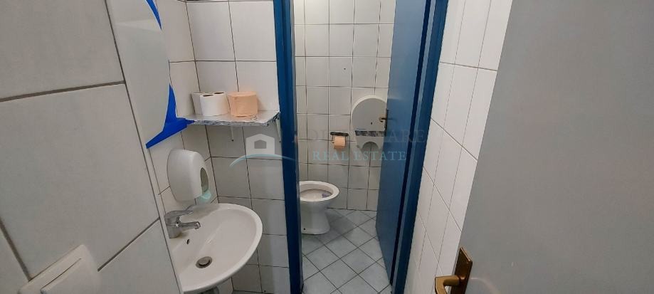 Commerciale Da affittare - ŠIBENSKO-KNINSKA VODICE