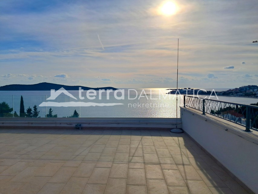 Flat For sale - SPLITSKO-DALMATINSKA MARINA