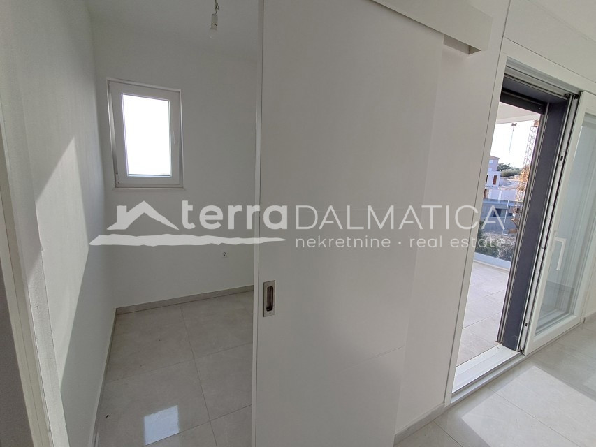 Flat For sale - SPLITSKO-DALMATINSKA MARINA