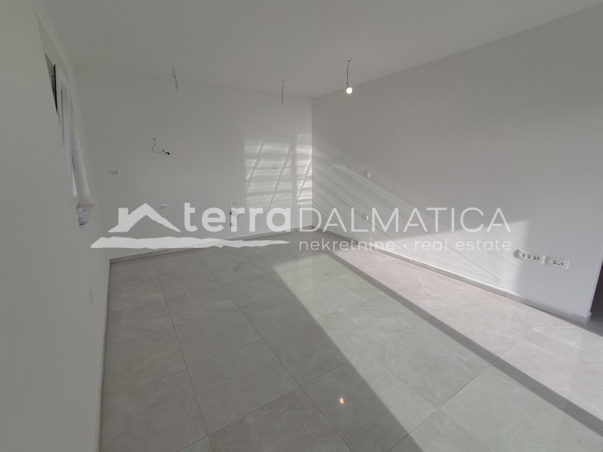 Flat For sale - SPLITSKO-DALMATINSKA MARINA
