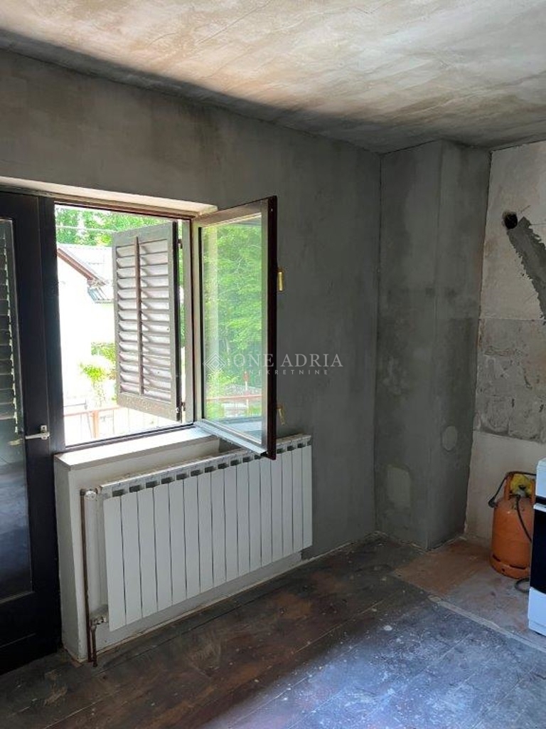 Casa In vendita - KARLOVAČKA TOUNJ