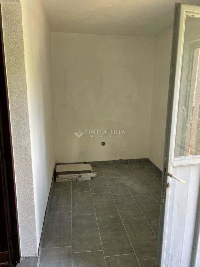 Casa In vendita - KARLOVAČKA TOUNJ