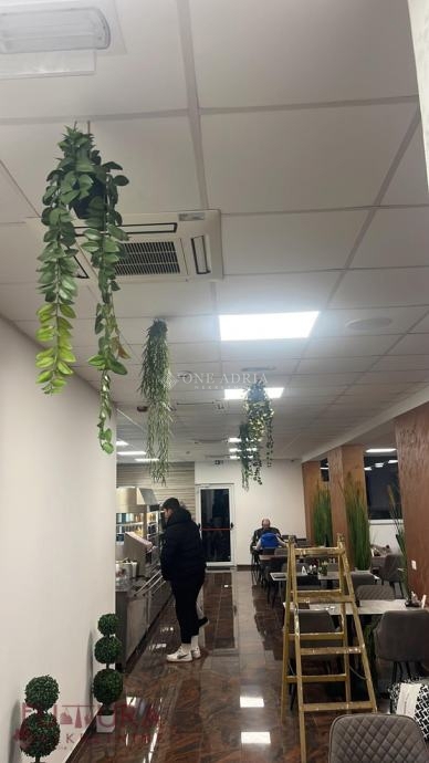Lokal użytkowy Na sprzedaż - LIČKO-SENJSKA UDBINA