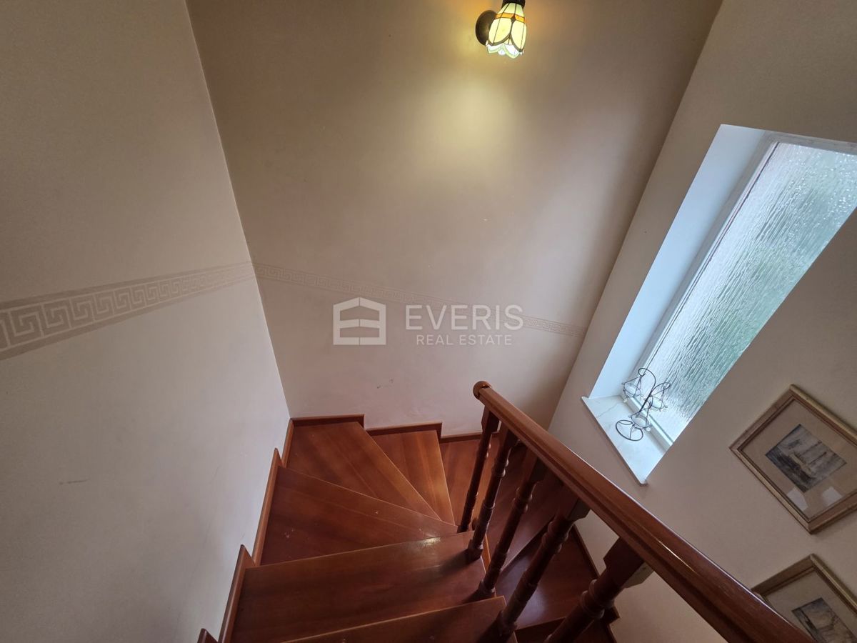 Casa In vendita - PRIMORSKO-GORANSKA VIŠKOVO