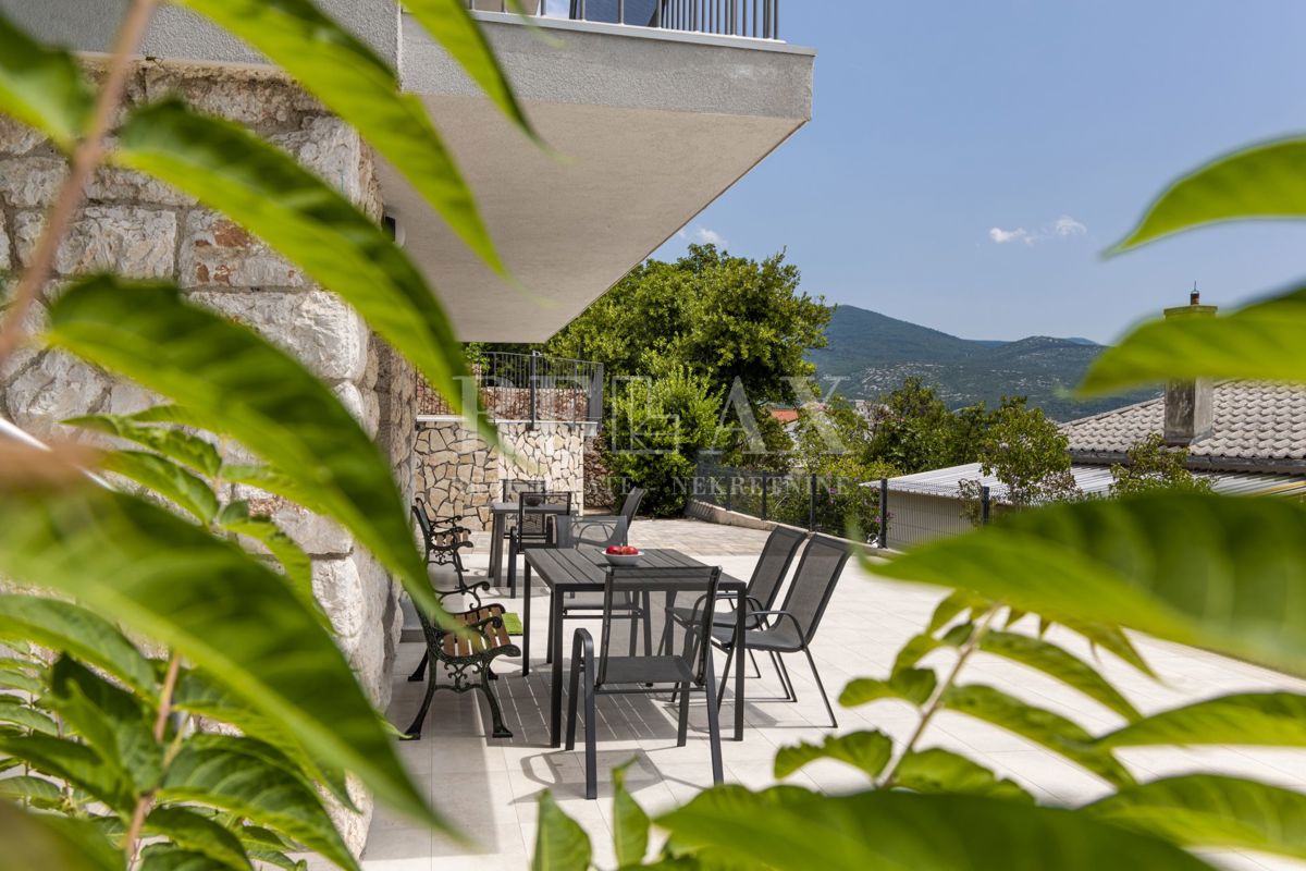 Kuća Na prodaju - PRIMORSKO-GORANSKA NOVI VINODOLSKI