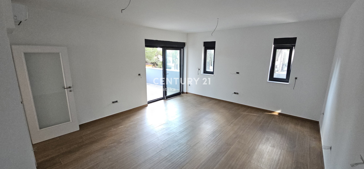 Flat For sale - ZADARSKA PAKOŠTANE
