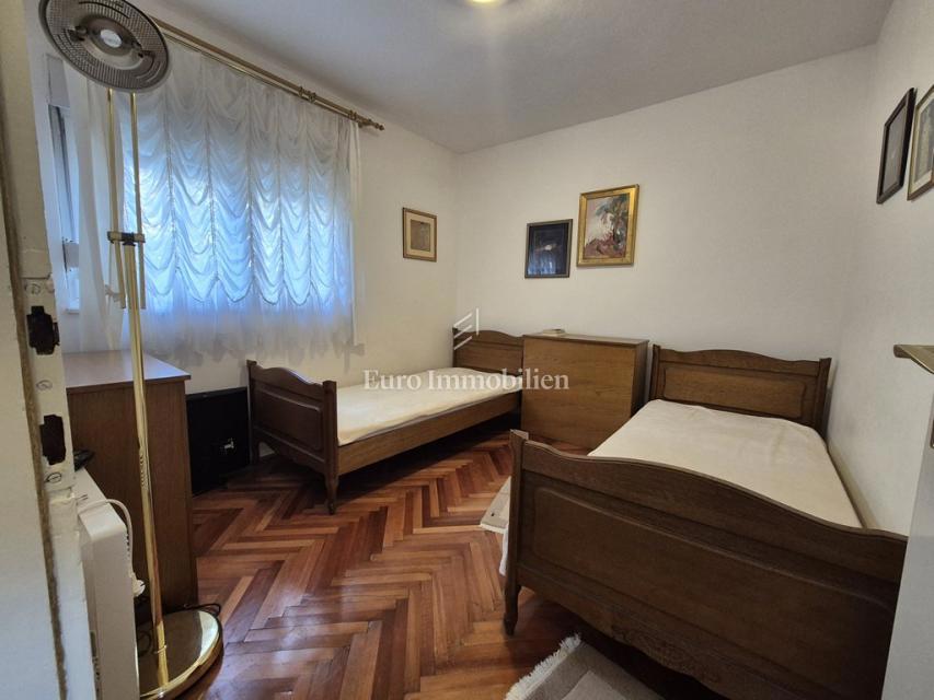 Appartement À vendre - ŠIBENSKO-KNINSKA PIROVAC