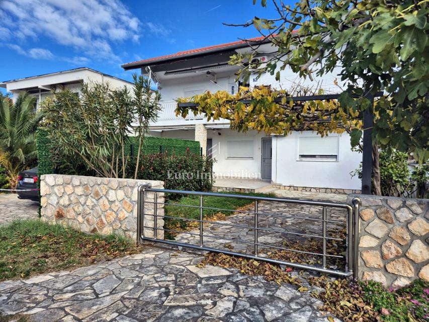 Appartement À vendre - ŠIBENSKO-KNINSKA PIROVAC