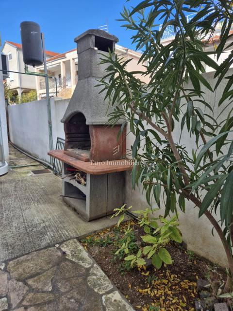 Appartement À vendre - ŠIBENSKO-KNINSKA PIROVAC