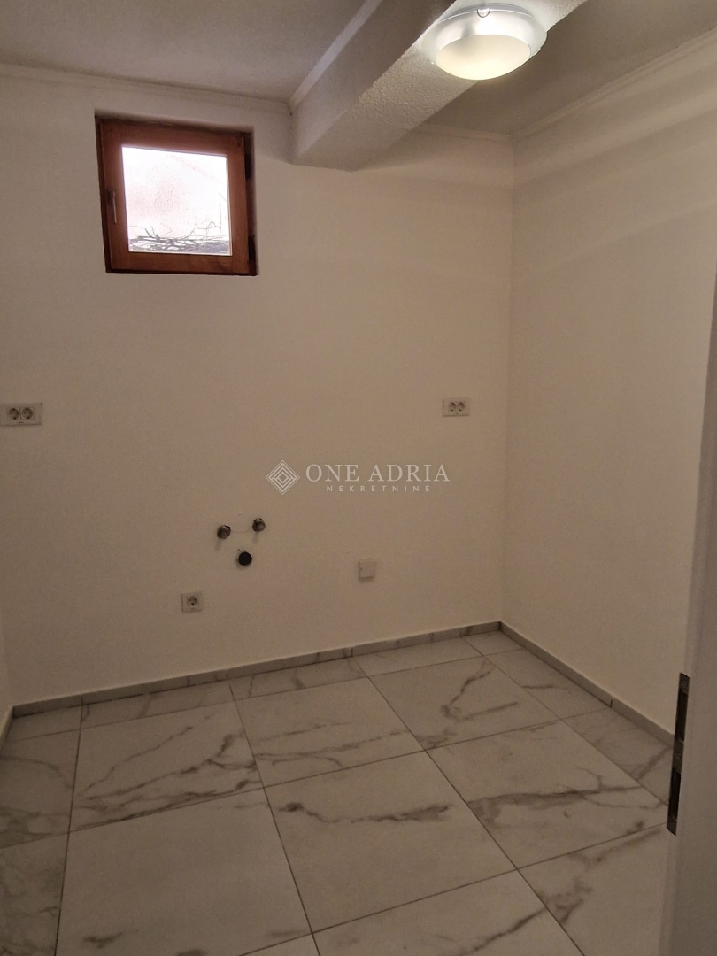 House For sale - PRIMORSKO-GORANSKA NOVI VINODOLSKI