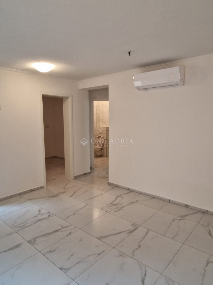 House For sale - Primorsko-goranska Novi Vinodolski - foto 3/15