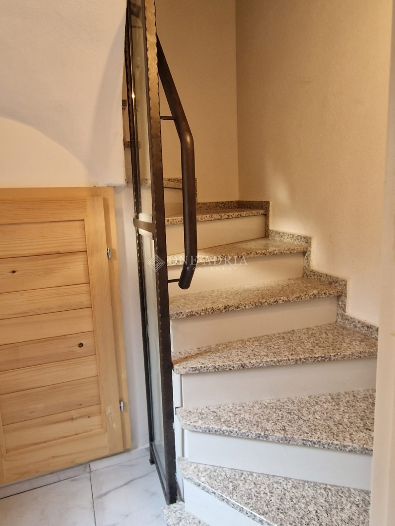 House For sale - PRIMORSKO-GORANSKA NOVI VINODOLSKI