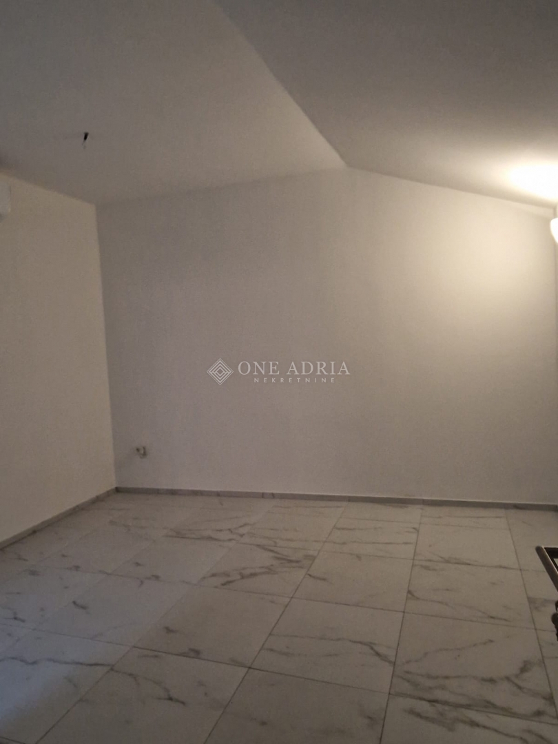 House For sale - PRIMORSKO-GORANSKA NOVI VINODOLSKI