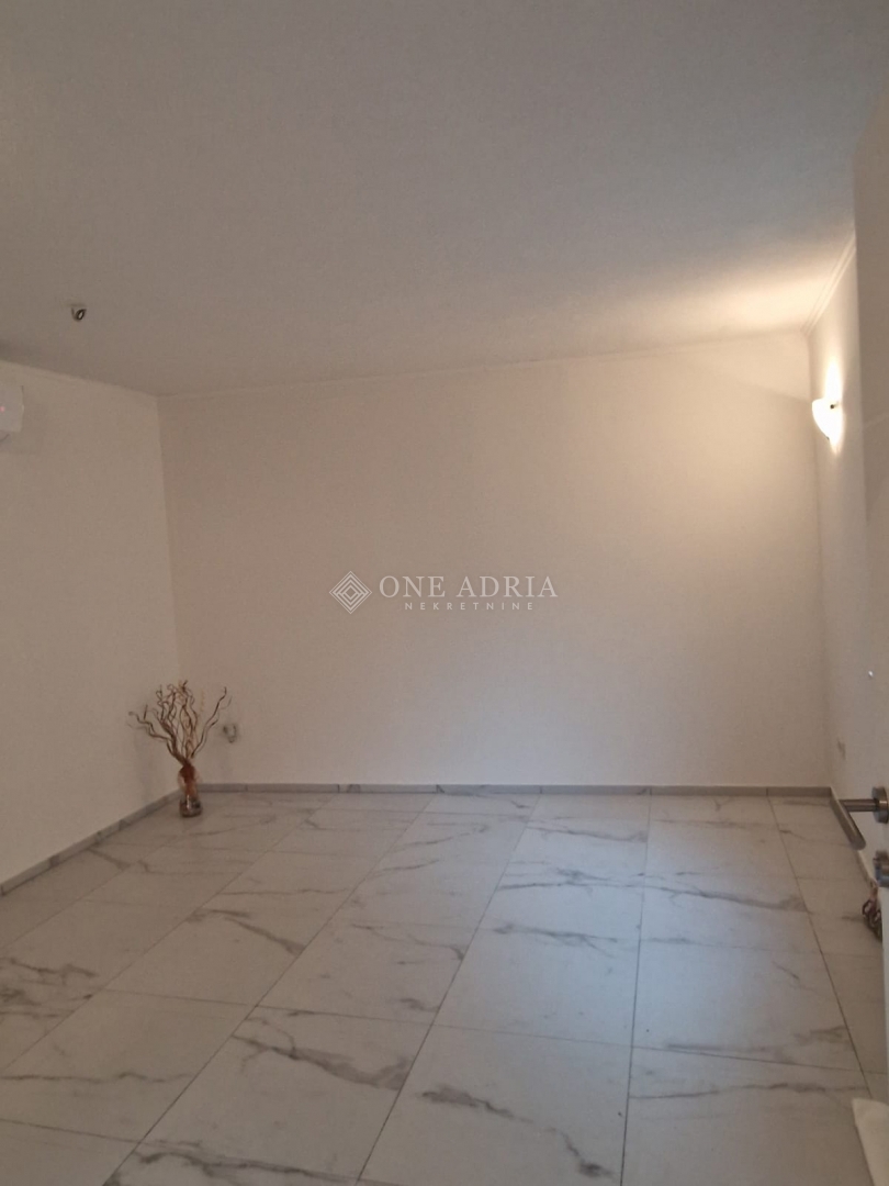House For sale - PRIMORSKO-GORANSKA NOVI VINODOLSKI