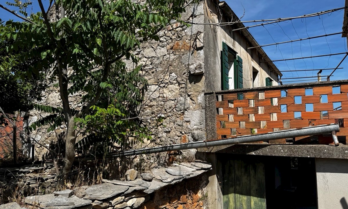 House For sale - SPLITSKO-DALMATINSKA STARI GRAD