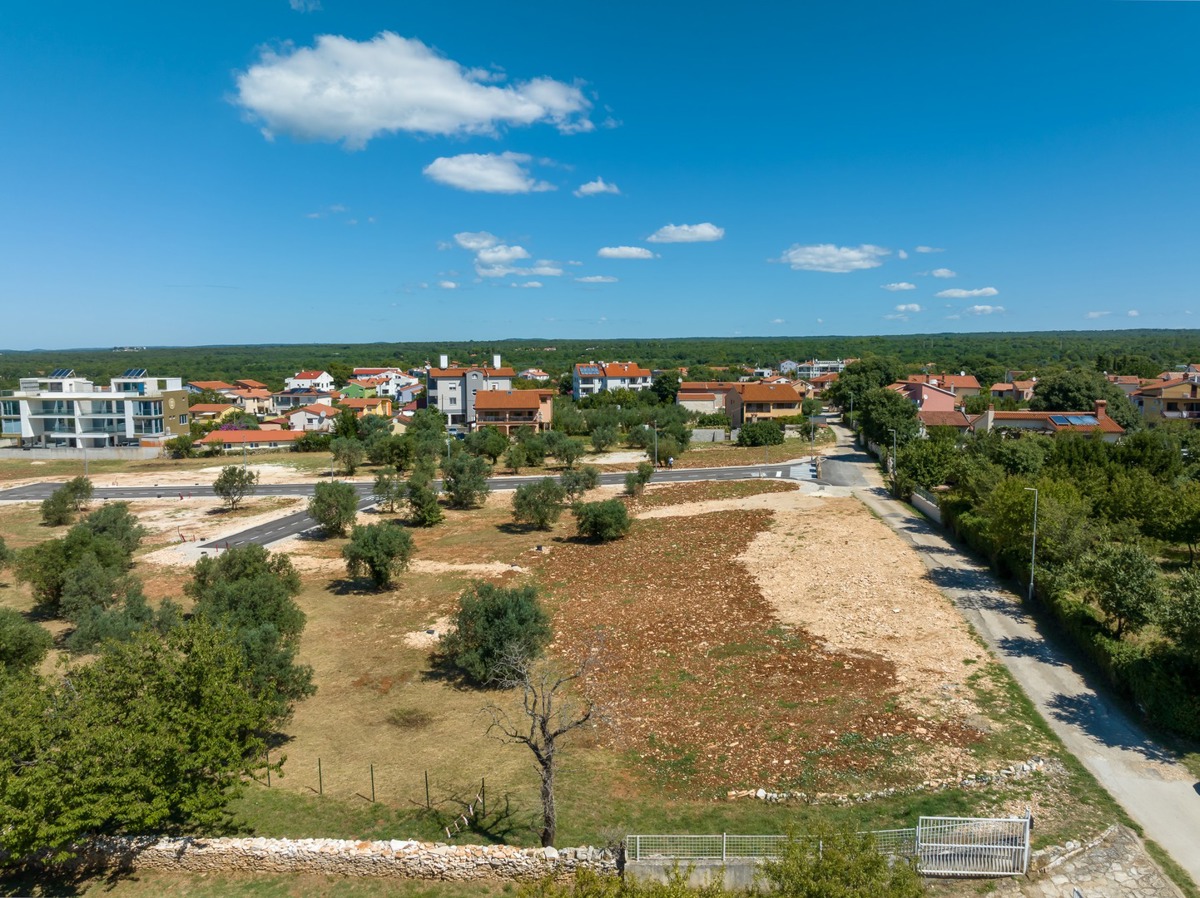 Land For sale - ISTARSKA VODNJAN