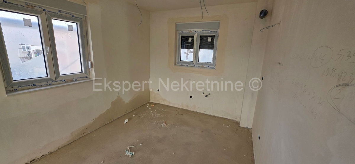 Mieszkanie Na sprzedaż - SPLITSKO-DALMATINSKA TROGIR