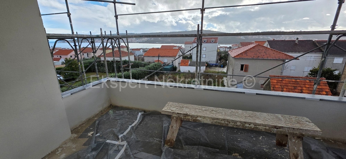 Mieszkanie Na sprzedaż - SPLITSKO-DALMATINSKA TROGIR