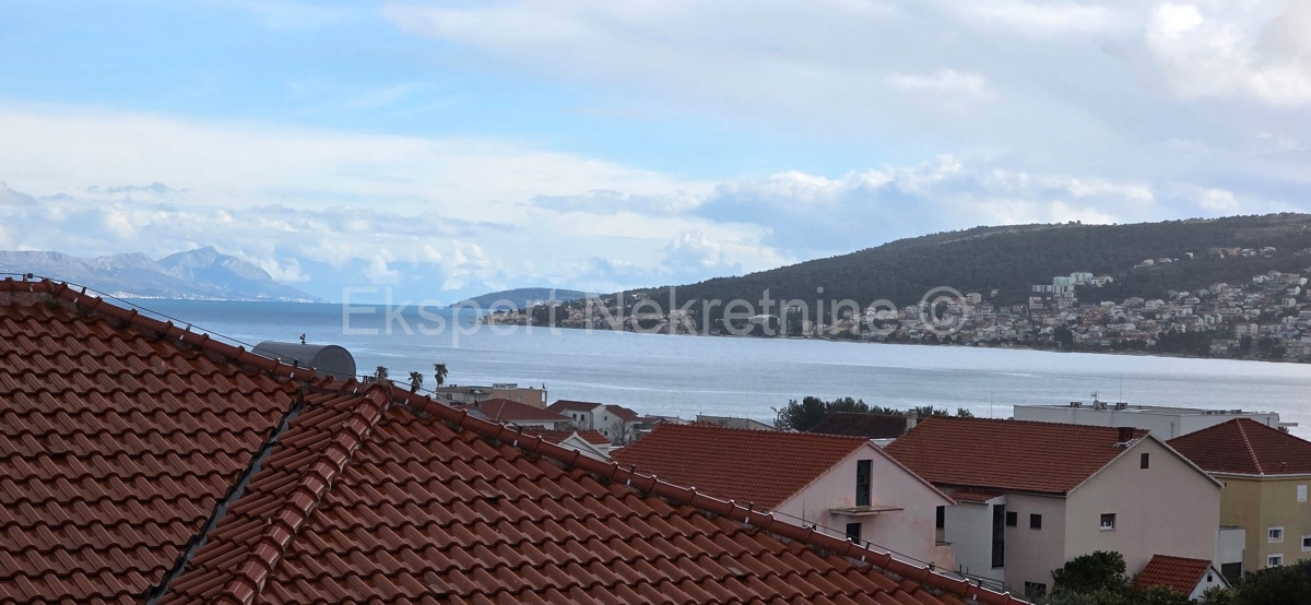 Mieszkanie Na sprzedaż - SPLITSKO-DALMATINSKA TROGIR
