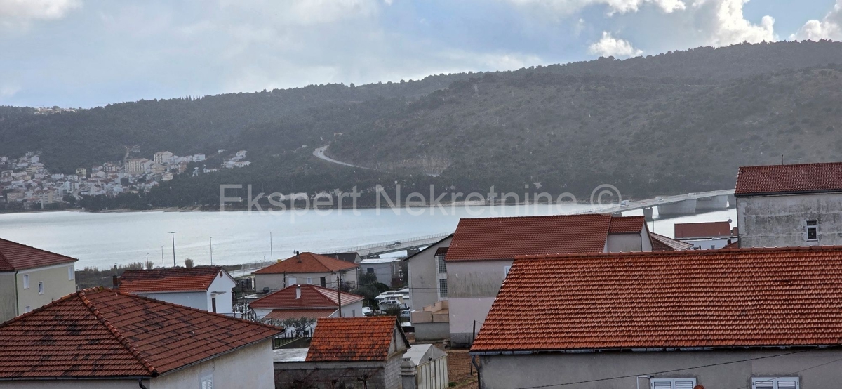 Mieszkanie Na sprzedaż - SPLITSKO-DALMATINSKA TROGIR