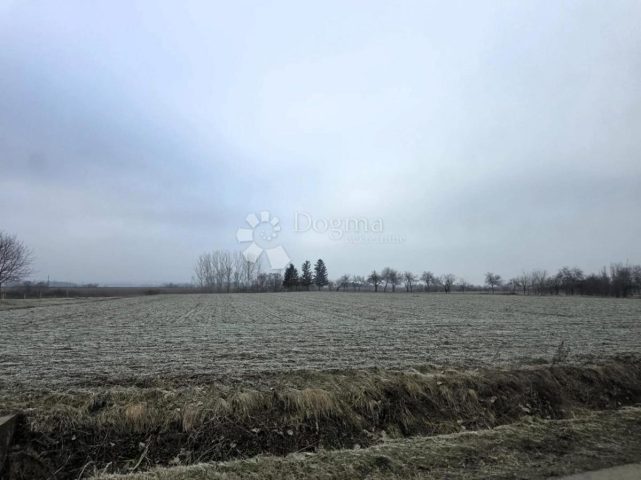 Land For sale - Osječko-baranjska Satnica đakovačka - foto 2/2