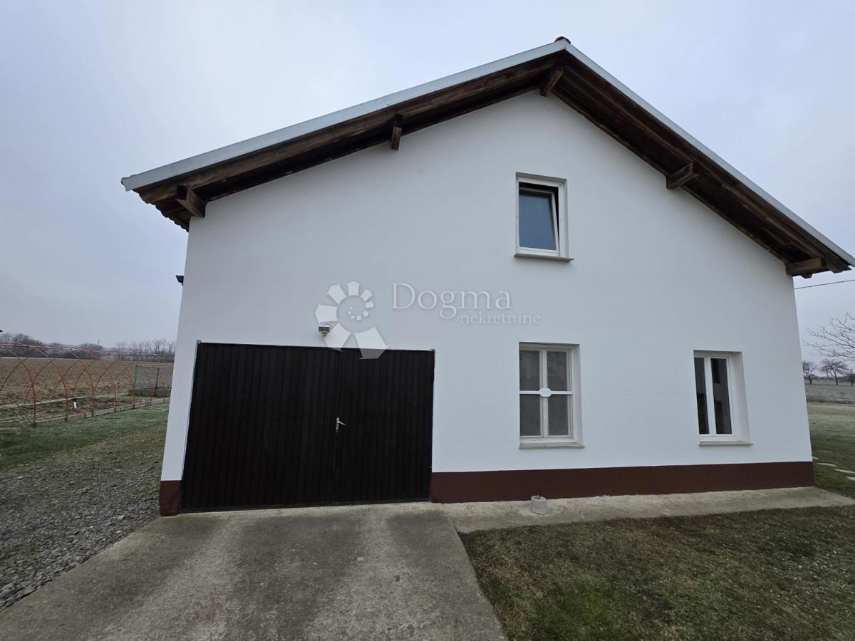 Maison À vendre - OSJEČKO-BARANJSKA SATNICA ĐAKOVAČKA