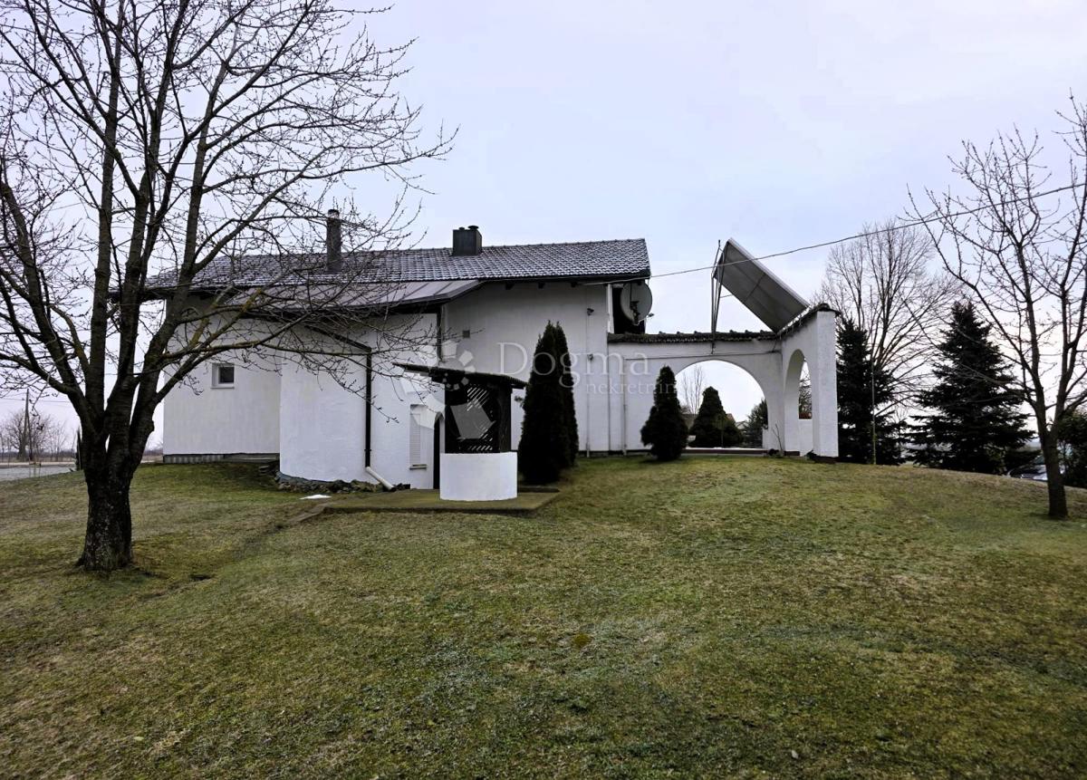 Maison À vendre - OSJEČKO-BARANJSKA SATNICA ĐAKOVAČKA