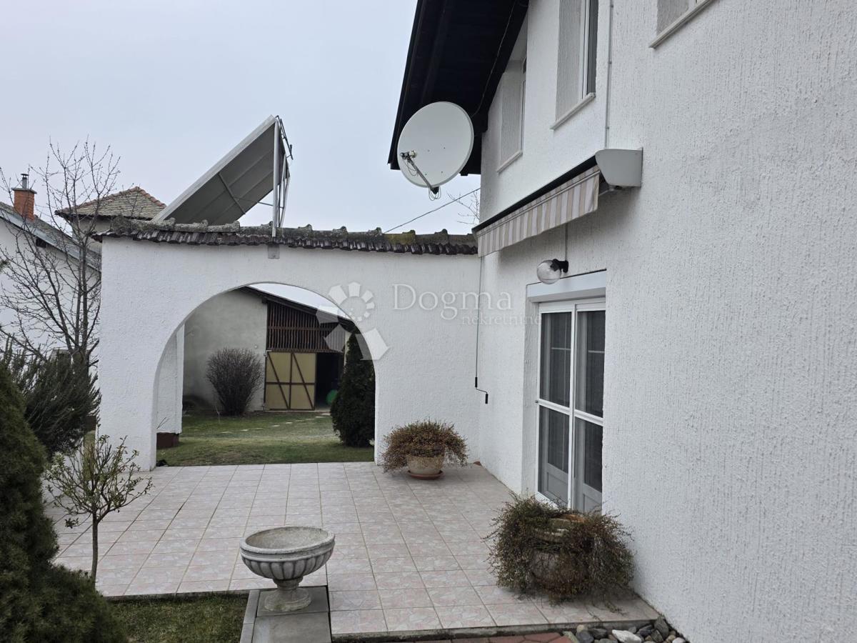 Maison À vendre - OSJEČKO-BARANJSKA SATNICA ĐAKOVAČKA