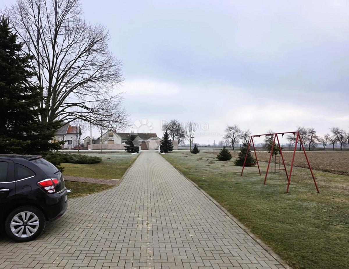 Maison À vendre - OSJEČKO-BARANJSKA SATNICA ĐAKOVAČKA