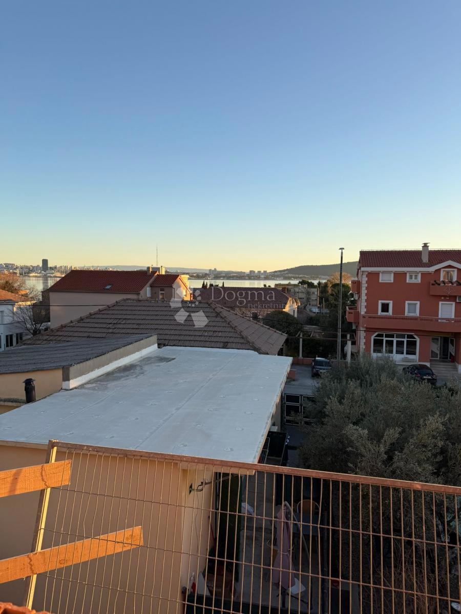 Apartment Zu verkaufen - SPLITSKO-DALMATINSKA KAŠTELA