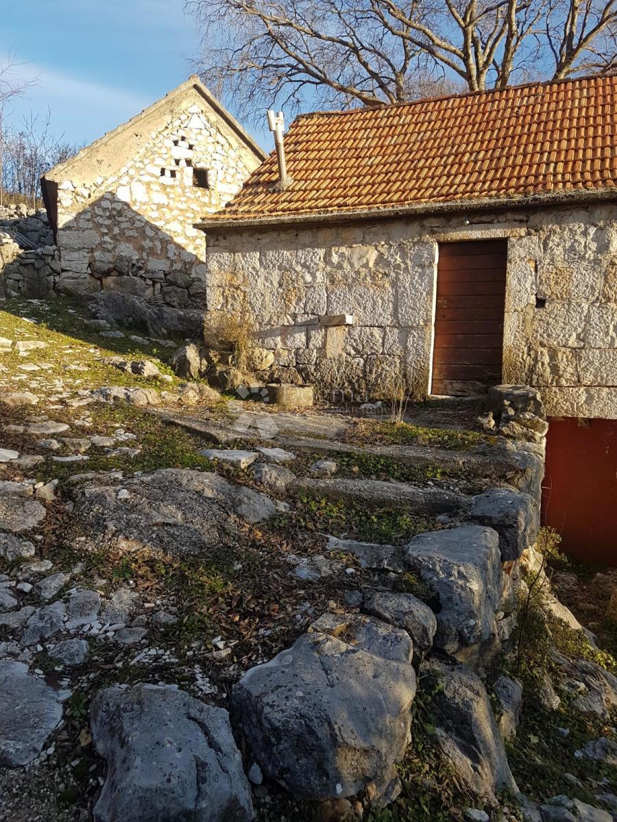 Pozemok Na predaj - SPLITSKO-DALMATINSKA KLIS