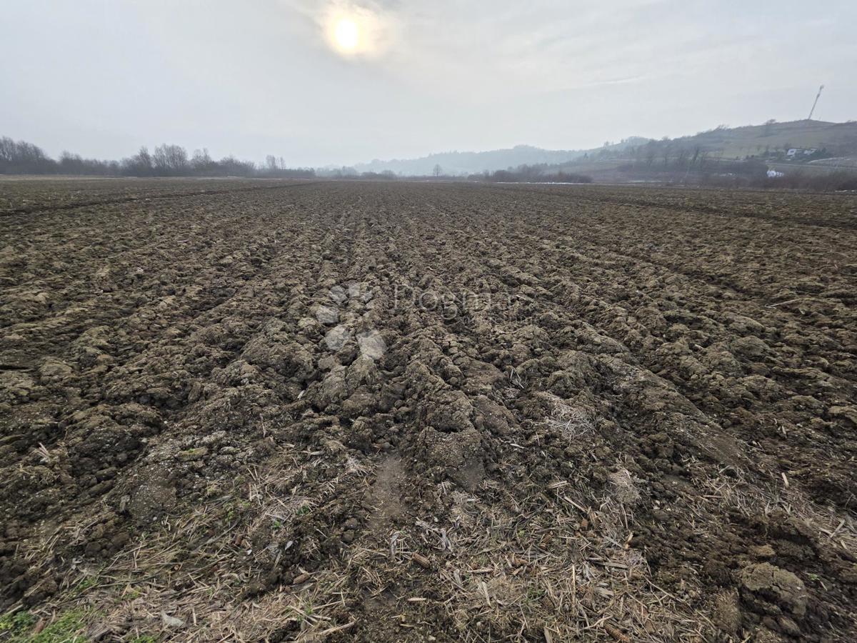 Działka Na sprzedaż - ZAGREBAČKA ZAPREŠIĆ