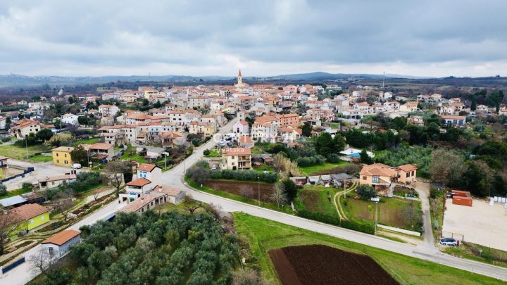 Terrain à vendre 386 m² – Brtonigla