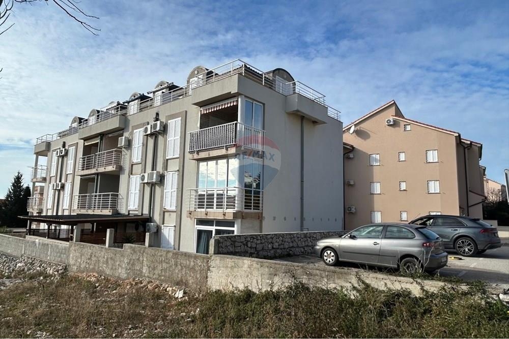 Mieszkanie Na sprzedaż - LIČKO-SENJSKA NOVALJA