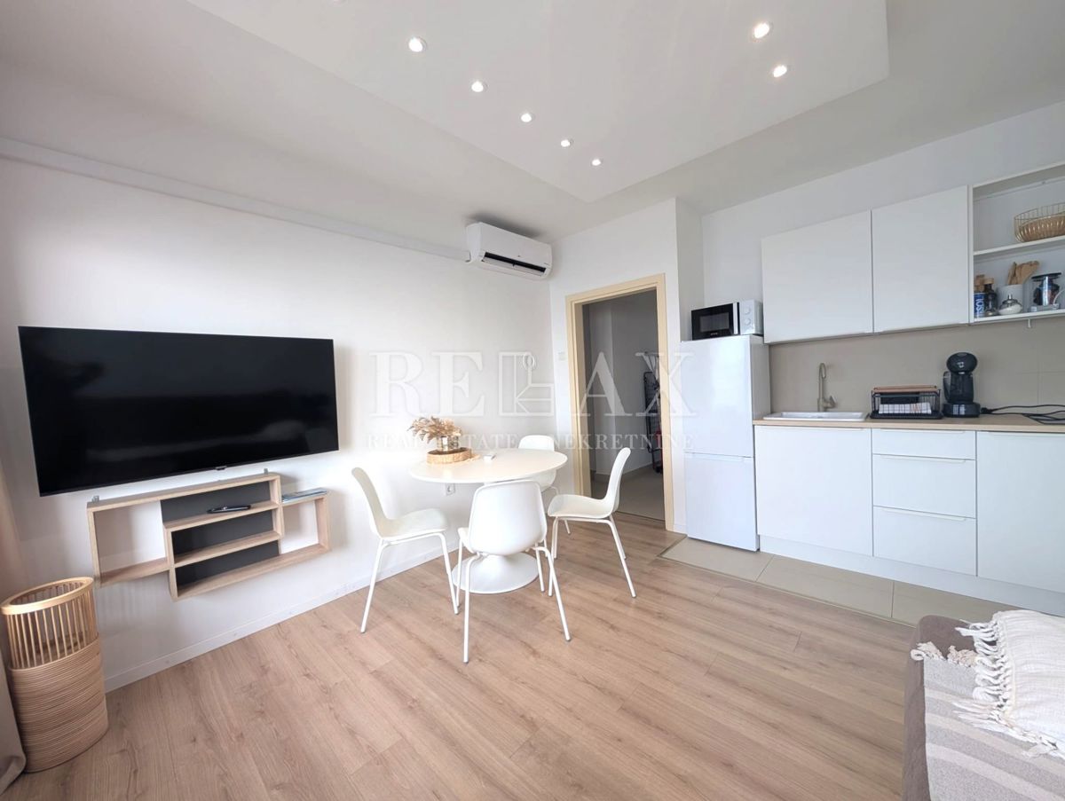 Appartement À vendre - LIČKO-SENJSKA SENJ