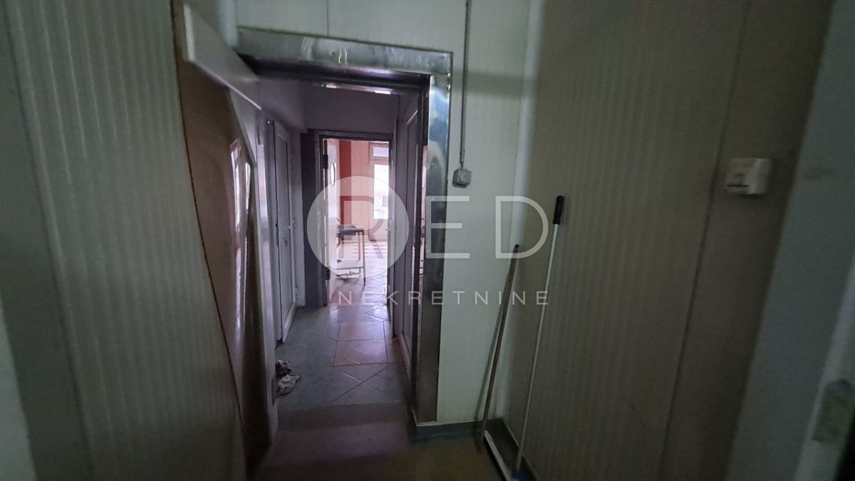 Locaux commerciaux À vendre - POŽEŠKO-SLAVONSKA POŽEGA