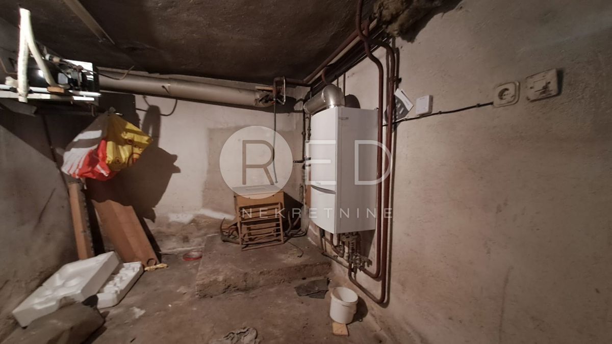 Locaux commerciaux À vendre - POŽEŠKO-SLAVONSKA POŽEGA