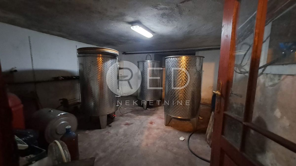 Locaux commerciaux À vendre - POŽEŠKO-SLAVONSKA POŽEGA