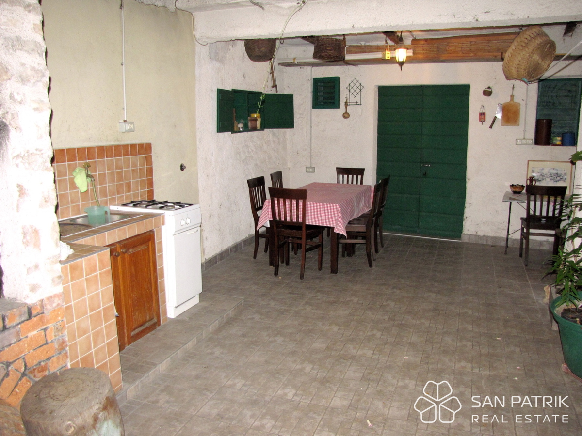 Casa In vendita - ŠIBENSKO-KNINSKA ŠIBENIK