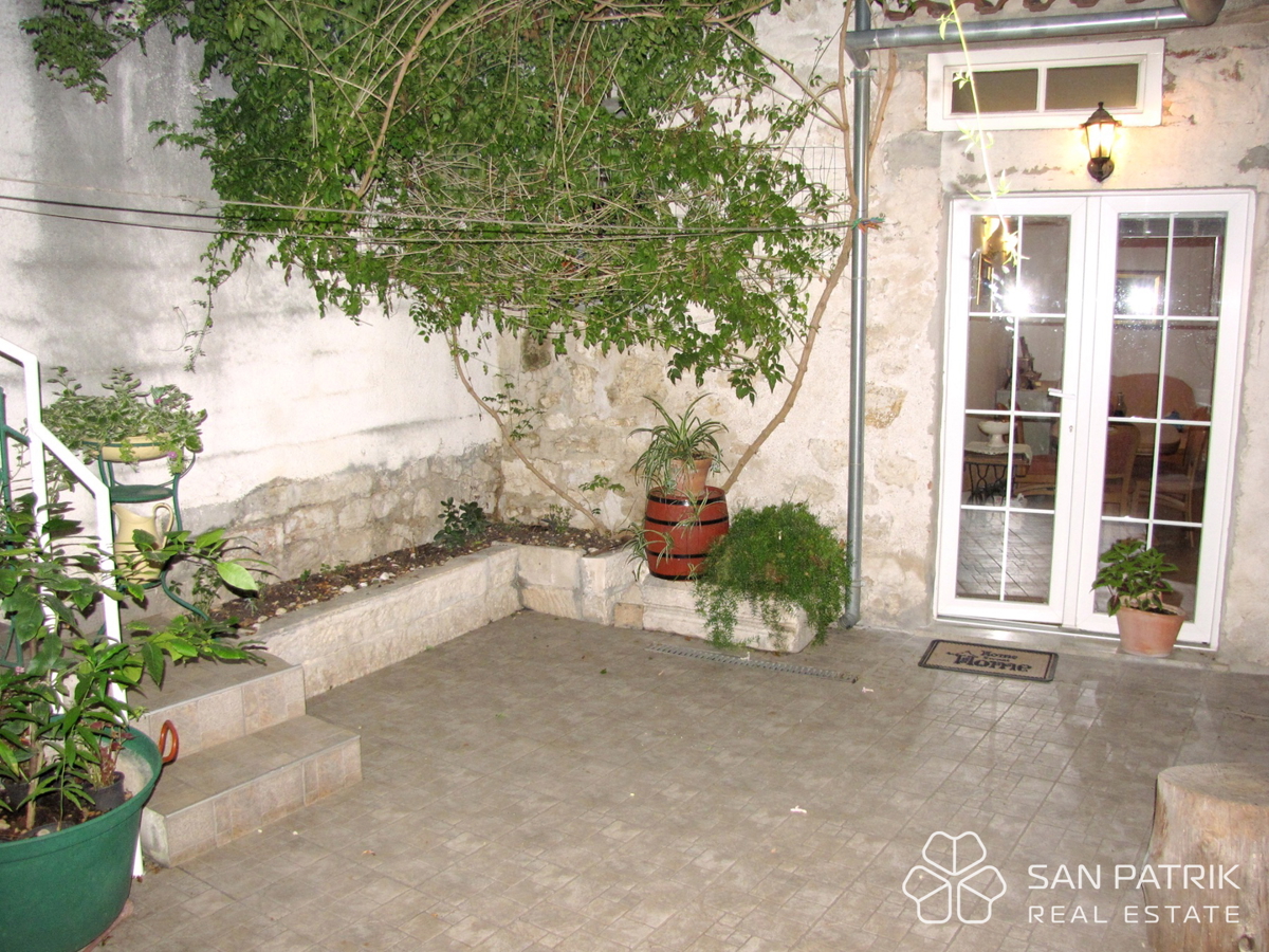 Casa In vendita - ŠIBENSKO-KNINSKA ŠIBENIK