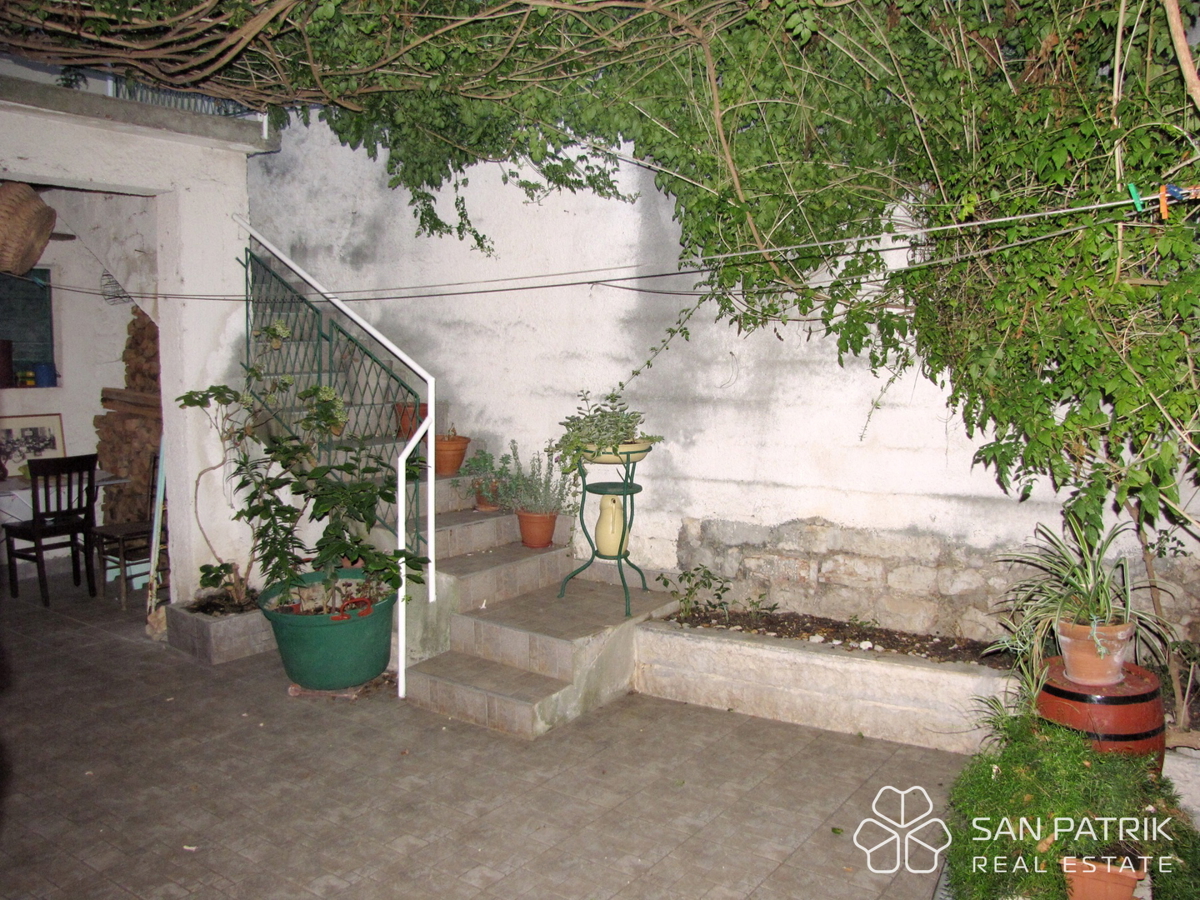 Casa In vendita - ŠIBENSKO-KNINSKA ŠIBENIK