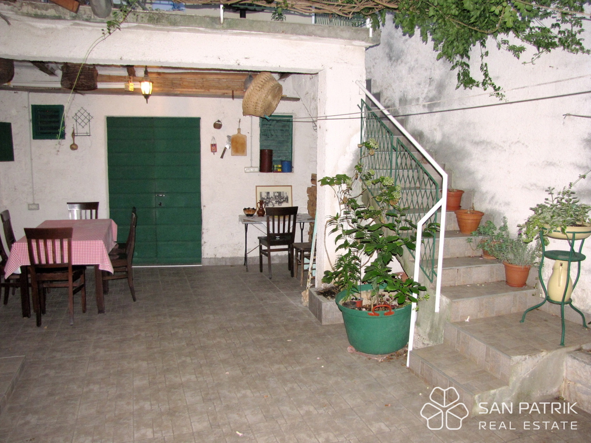Casa In vendita - ŠIBENSKO-KNINSKA ŠIBENIK