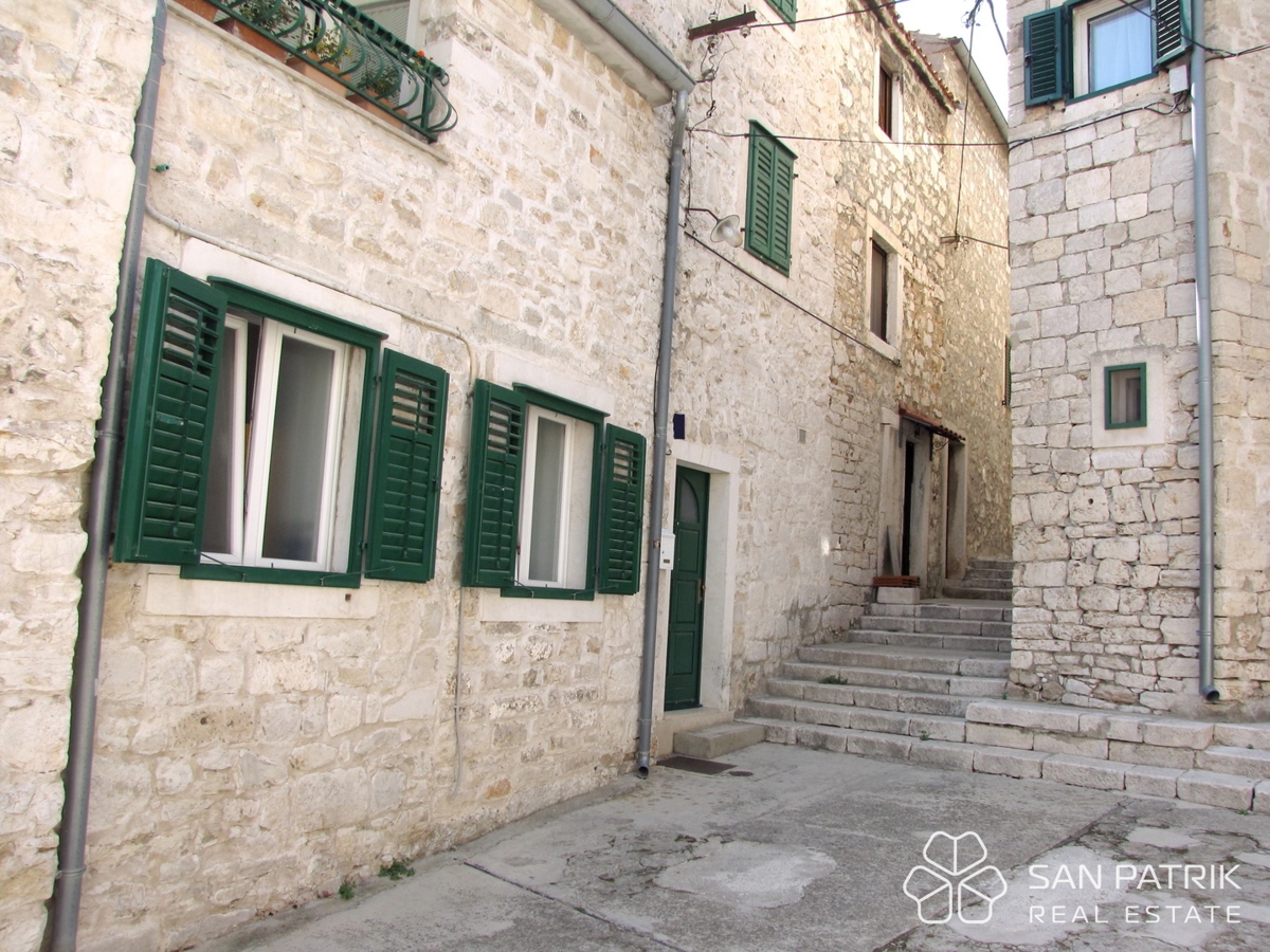 Casa In vendita - ŠIBENSKO-KNINSKA ŠIBENIK