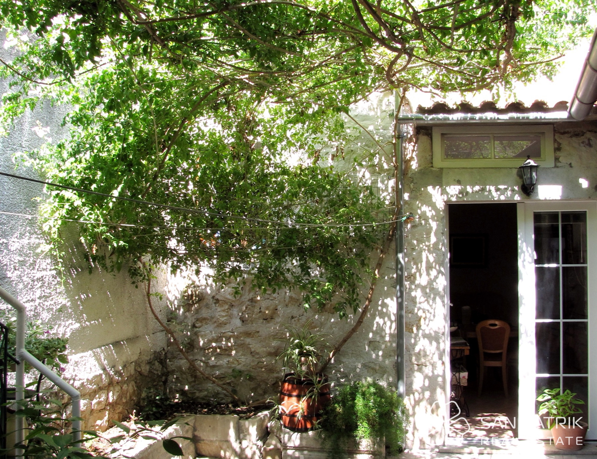 Casa In vendita - ŠIBENSKO-KNINSKA ŠIBENIK