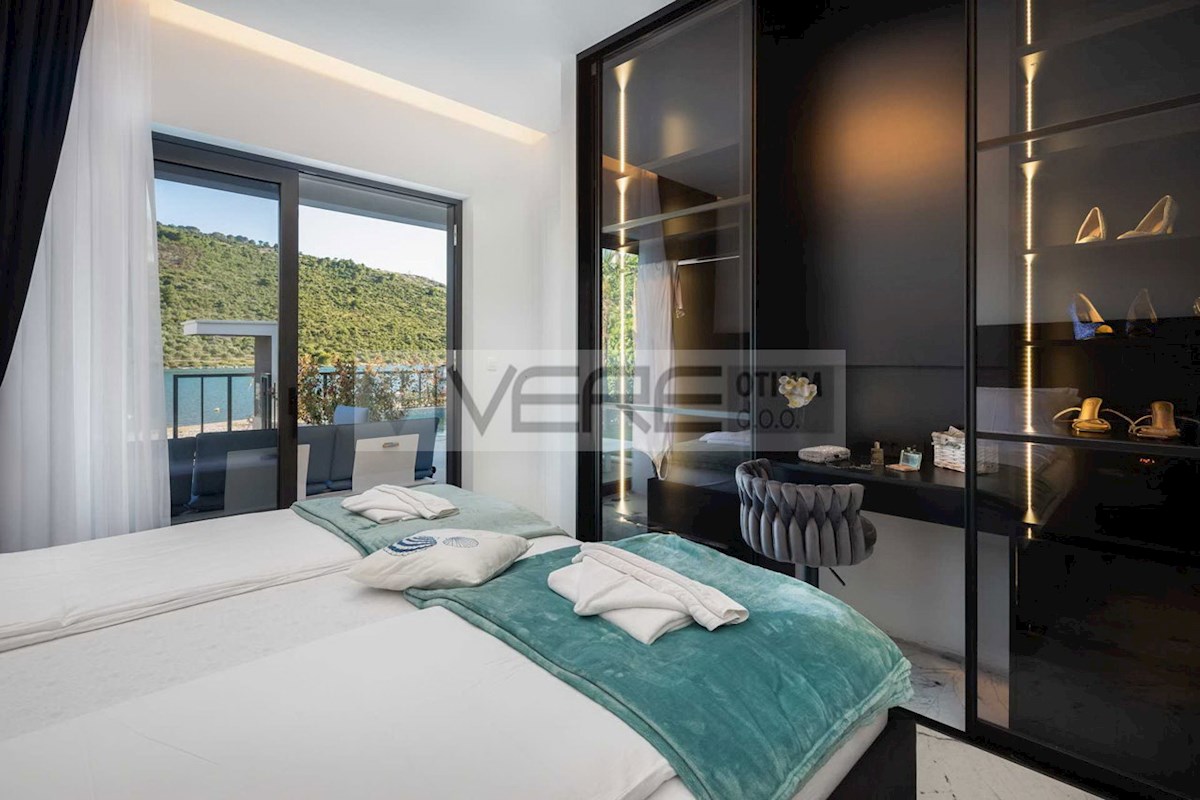 Maison À vendre - ŠIBENSKO-KNINSKA ROGOZNICA